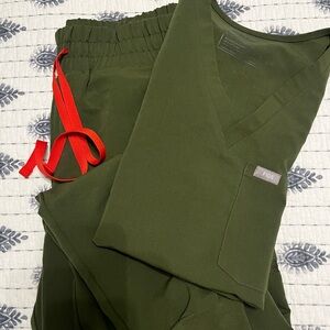 Figs moss scrub set.